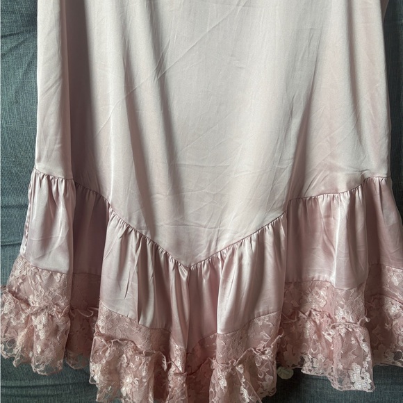 BUCKLE Baevely Blush Pink Satin Lace Tank Top L NWT Flowy Babydoll Camisole - Picture 7 of 9